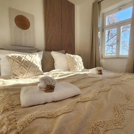 Sioux Stilvolle Designapartments Am Ketschentor Coburg